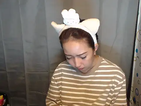 Snapshot of Soft_Angel8 chatting on April 2026 04:56:01 AM Soft Angel8 online show from April 2026 04:56:01 AM