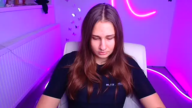 Snapshot of Stefanie_Sweet chatting on November 2025 06:46:01 AM Stefanie Sweet online show from November 2025 06:46:01 AM