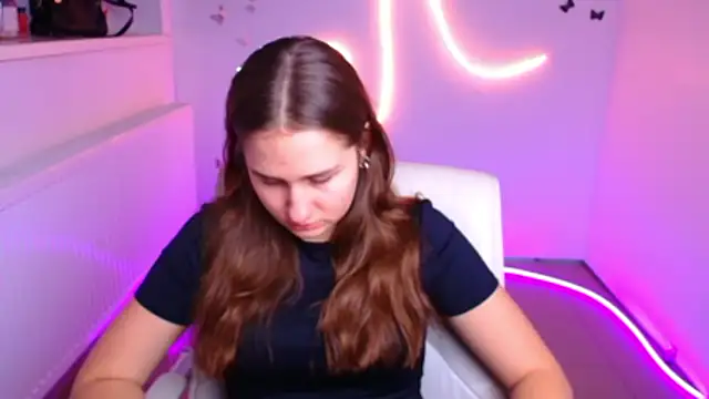 Snapshot of Stefanie_Sweet chatting on November 2025 06:35:01 AM Stefanie Sweet online show from November 2025 06:35:01 AM