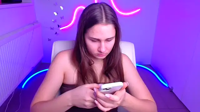 Snapshot of Stefanie_Sweet chatting on December 2025 06:44:01 AM Stefanie Sweet online show from December 2025 06:44:01 AM