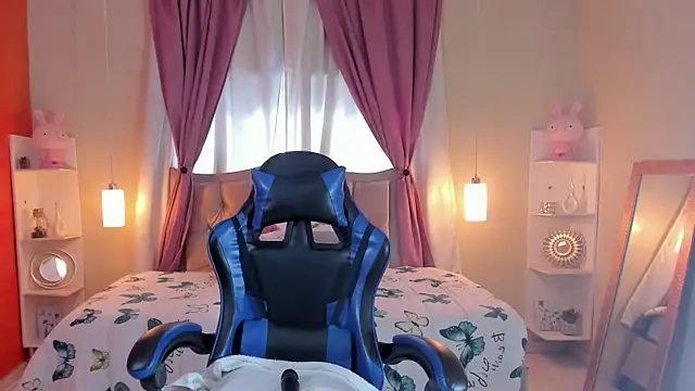 IsabellaHot01 online show from April 2026 08:03:01 PM