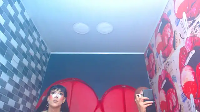 julessxcharlotte online show from November 2025 02:07:02 PM