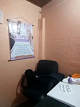 Snapshot of Mia-Glow chatting on November 2025 12:59:02 PM Mia-Glow online show from November 2025 12:59:02 PM