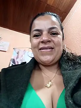 Snapshot of Mia-Glow chatting on February 2026 12:10:02 PM Mia-Glow online show from February 2026 12:10:02 PM