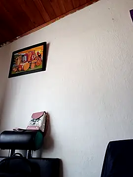 Snapshot of Mia-Glow chatting on February 2026 01:21:02 PM Mia-Glow online show from February 2026 01:21:02 PM