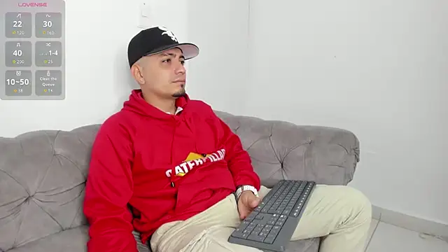 OwenStonne  online show from October 2025 04:22:02 AM