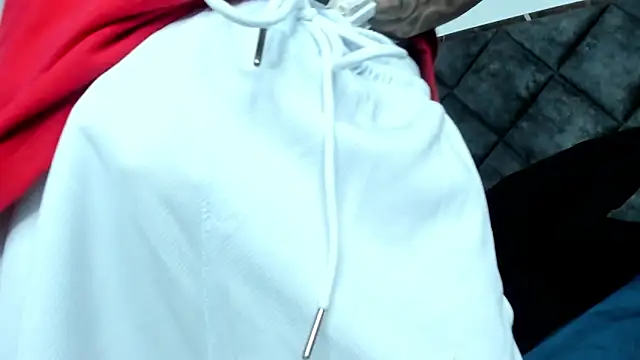 OwenStonne  online show from November 2025 12:26:01 PM