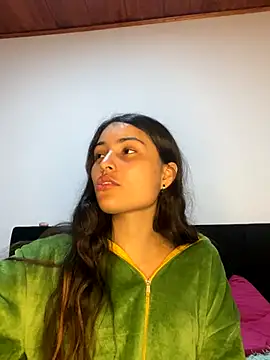 hotwife26 online show from December 2025 03:03:01 AM