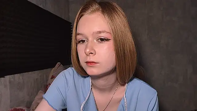 LiaVibes online show from April 2026 07:25:02 AM