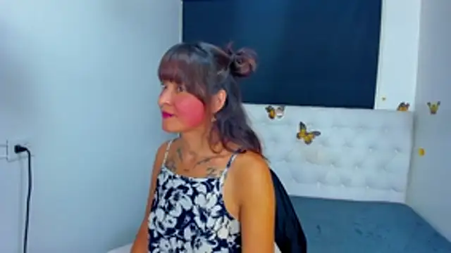 Snapshot of evelynesex chatting on January 2026 03:00:01 AM evelynesex online show from January 2026 03:00:01 AM