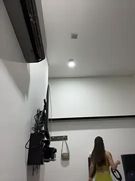 alysa g  online show from June 2026 11:35:02 PM