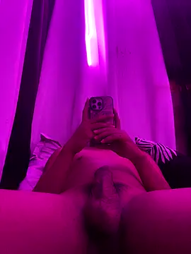 saj taylorr17 online show from December 2025 03:51:01 PM