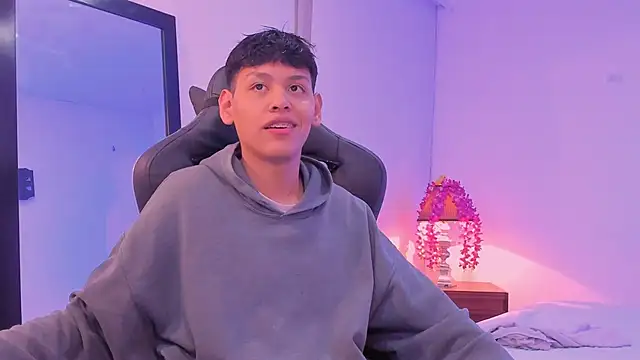 zeus blaze online show from September 2025 03:28:01 AM