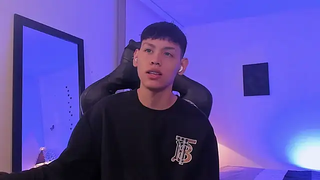 zeus blaze online show from September 2025 06:29:01 AM