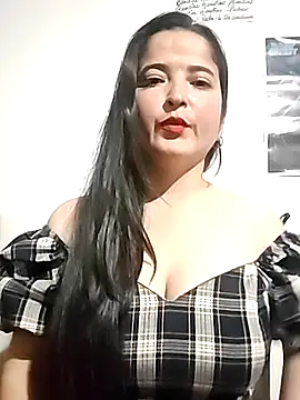 Snapshot of Ainaraazul chatting on December 2025 11:03:02 PM Ainaraazul online show from December 2025 11:03:02 PM