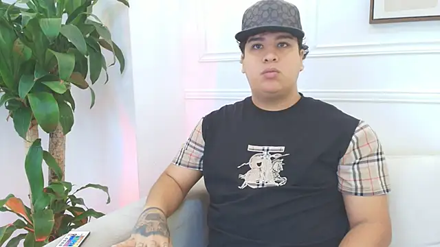 Naim Bennetsex online show from December 2025 06:27:01 PM