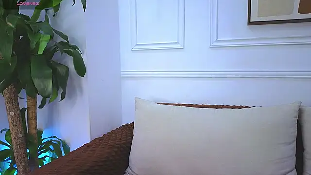 Naim Bennetsex online show from May 2026 06:38:01 PM