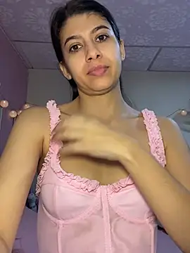 Lenapink19 online show from February 2026 10:26:02 PM