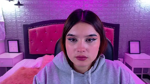 Natalie loffreda online show from October 2025 07:47:01 PM