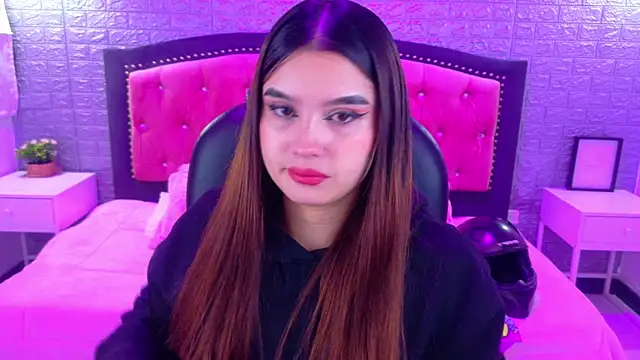 Natalie loffreda online show from December 2025 03:15:01 AM