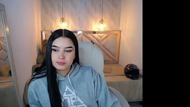 Natalie loffreda online show from March 2026 07:51:02 PM