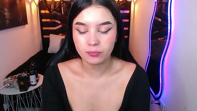 Snapshot of Natalie_loffreda chatting on April 2026 08:23:01 PM Natalie loffreda online show from April 2026 08:23:01 PM