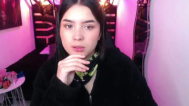 Snapshot of Natalie_loffreda chatting on April 2026 08:07:01 PM Natalie loffreda online show from April 2026 08:07:01 PM