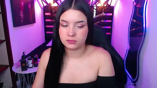 Snapshot of Natalie_loffreda chatting on May 2026 08:03:02 PM Natalie loffreda online show from May 2026 08:03:02 PM