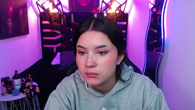 Snapshot of Natalie_loffreda chatting on May 2026 07:54:02 PM Natalie loffreda online show from May 2026 07:54:02 PM