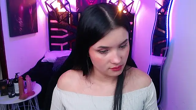 Snapshot of Natalie_loffreda chatting on May 2026 07:34:02 PM Natalie loffreda online show from May 2026 07:34:02 PM