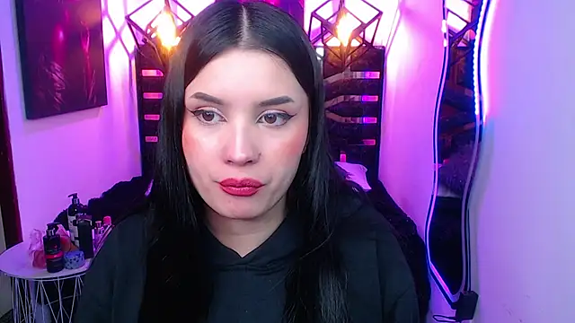Snapshot of Natalie_loffreda chatting on May 2026 12:03:02 PM Natalie loffreda online show from May 2026 12:03:02 PM