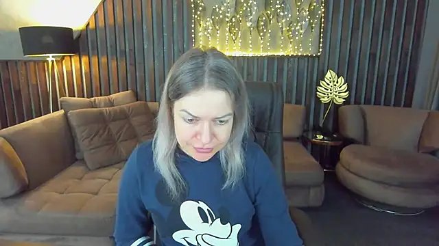 Anna Snows online show from March 2026 07:57:02 AM