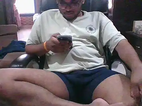dream32222 online show from June 2026 04:57:01 AM