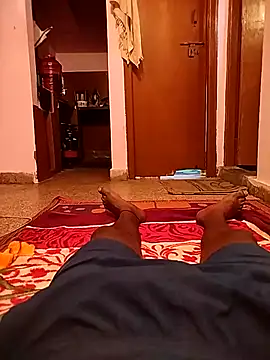 Snapshot of Yesboss143 chatting on March 2026 04:48:01 AM Yesboss143 online show from March 2026 04:48:01 AM