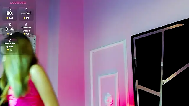 Snapshot of Breezelle chatting on October 2025 03:56:02 PM Breezelle online show from October 2025 03:56:02 PM