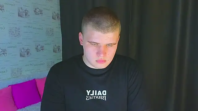 Snapshot of kittenmurr chatting on September 2025 05:16:02 PM kittenmurr online show from September 2025 05:16:02 PM