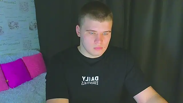 Snapshot of kittenmurr chatting on September 2025 08:47:02 PM kittenmurr online show from September 2025 08:47:02 PM