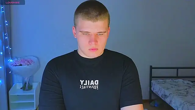 Snapshot of kittenmurr chatting on November 2025 09:36:01 PM kittenmurr online show from November 2025 09:36:01 PM