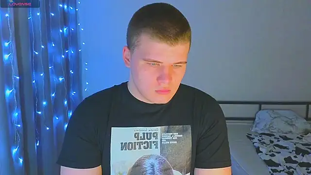 kittenmurr online show from November 2025 02:33:01 AM