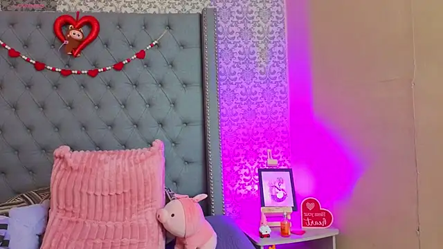 Snapshot of Abby_roussee chatting on February 2026 03:10:01 PM Abby roussee online show from February 2026 03:10:01 PM