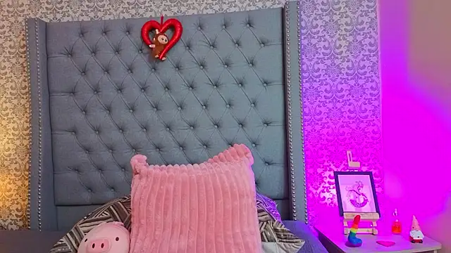 Snapshot of Abby_roussee chatting on February 2026 08:29:01 PM Abby roussee online show from February 2026 08:29:01 PM