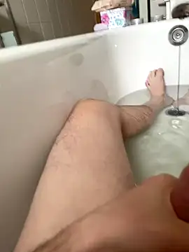 Snapshot of Leonddx chatting on October 2025 12:24:01 PM Leonddx online show from October 2025 12:24:01 PM