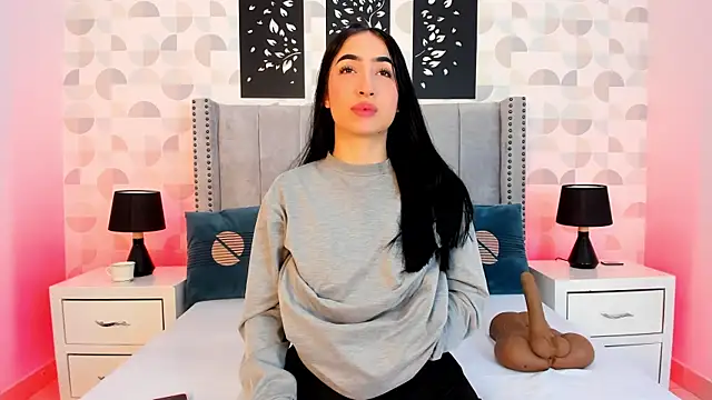 natasha moreno online show from February 2026 12:20:01 PM