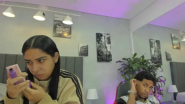 violet and myers online show from October 2025 01:39:01 PM