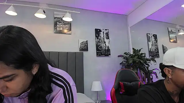 violet and myers online show from November 2025 11:23:02 AM