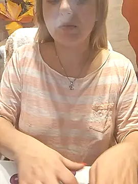 Snapshot of qSensi chatting on November 2025 09:36:02 PM qSensi online show from November 2025 09:36:02 PM