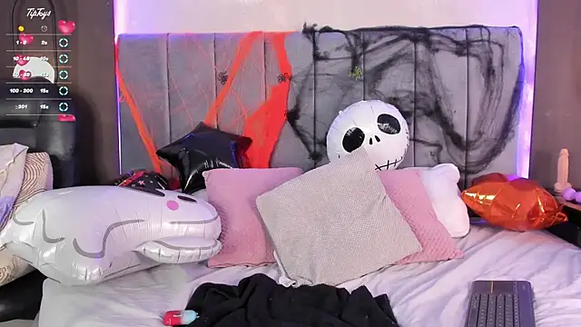 Snapshot of mily__18 chatting on November 2025 03:52:02 AM mily 18 online show from November 2025 03:52:02 AM