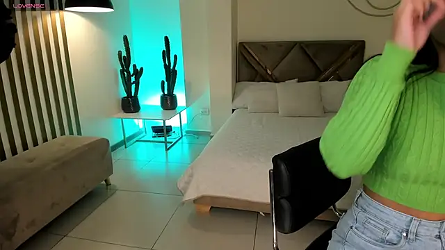 Snapshot of AyshelBrown chatting on November 2025 03:40:01 AM AyshelBrown online show from November 2025 03:40:01 AM