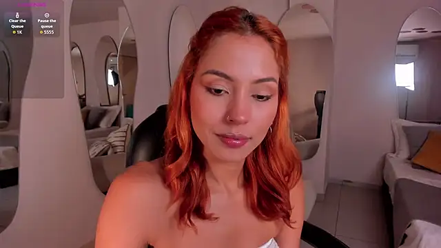 Snapshot of AmberColors_ chatting on November 2025 07:34:02 PM AmberColors online show from November 2025 07:34:02 PM