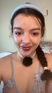 AriaHeavenss online show from November 2025 01:14:02 AM